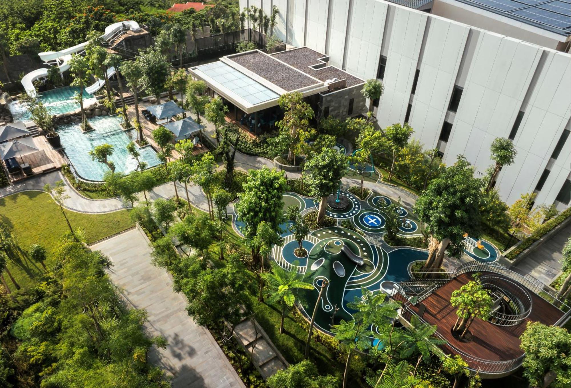 Padma Hotel Семаранг Экстерьер фото