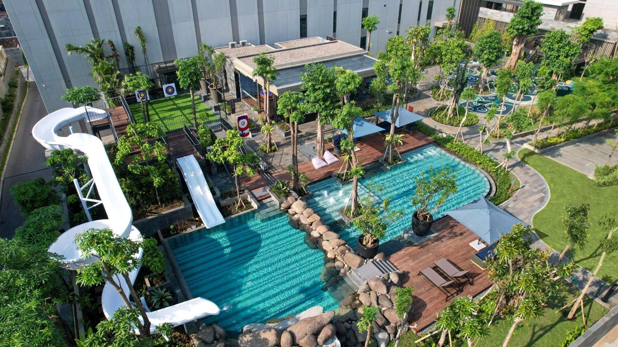 Padma Hotel Семаранг Экстерьер фото